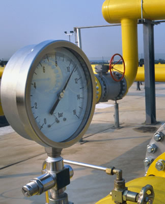 Teste hidrostático para verificar possíveis vazamentos( Metaltec Montagens )